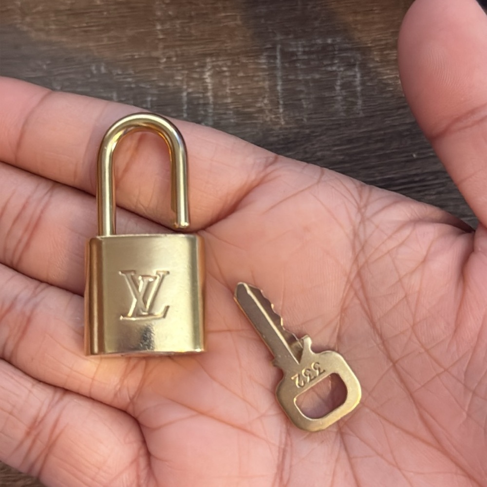 Louis vuitton brass lockset #332 - Picture 7 of 8